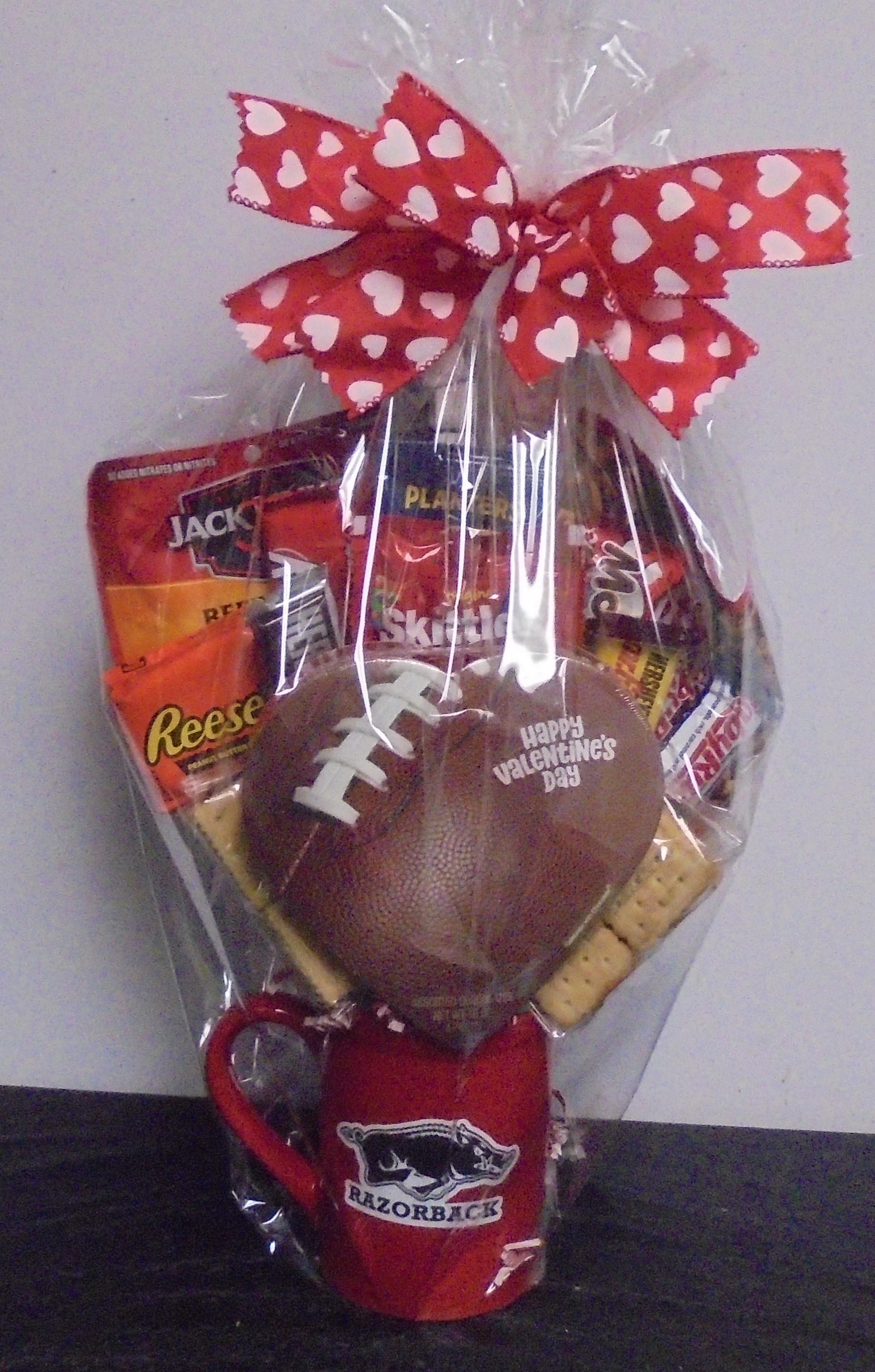 (41) "Razorback" Mug
Candy Bouquet
$40.00
