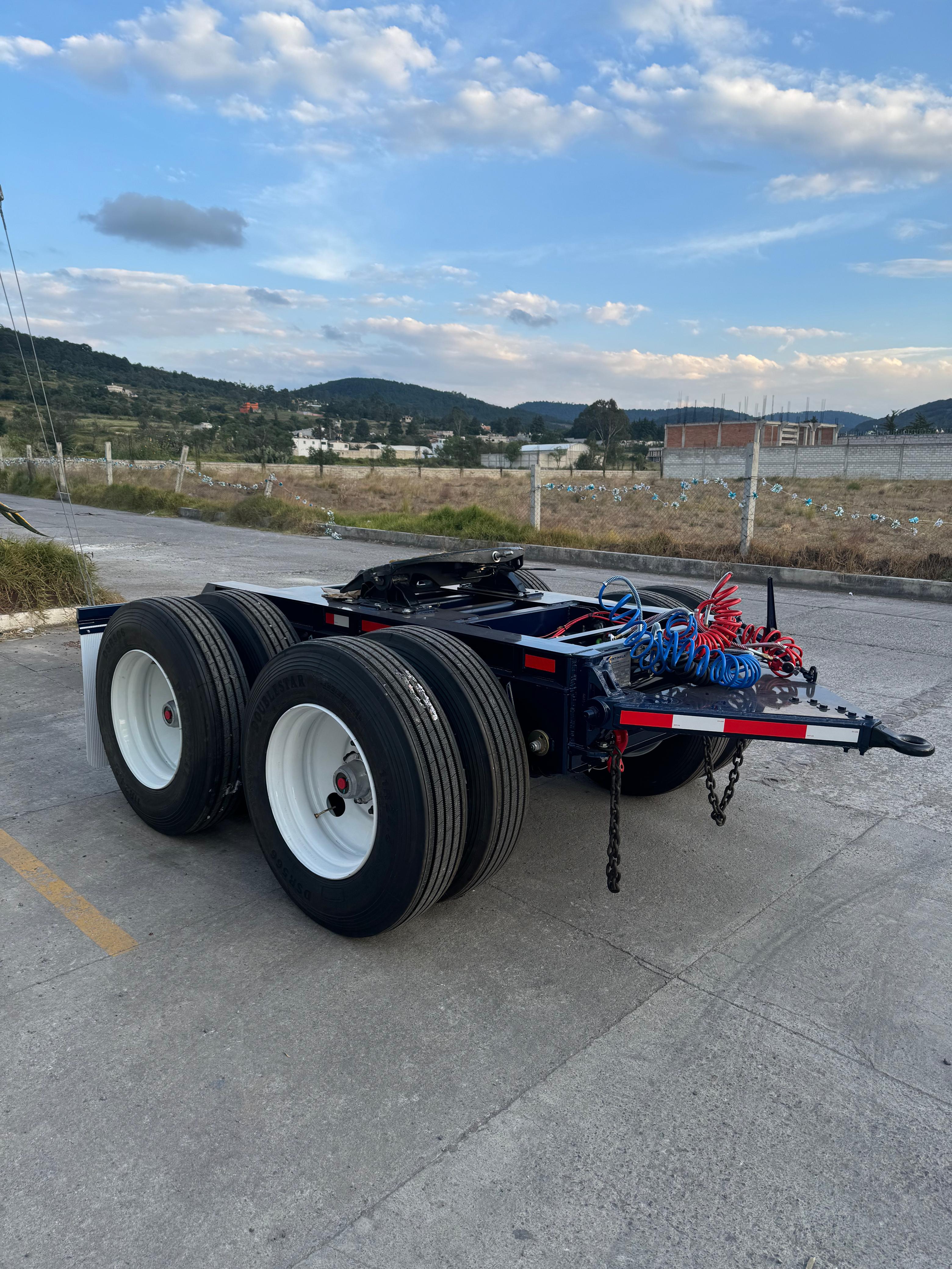 herramienta de mano de acero inoxidable y azul