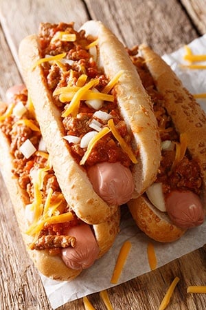 Chili Hot Dogs With Cheese