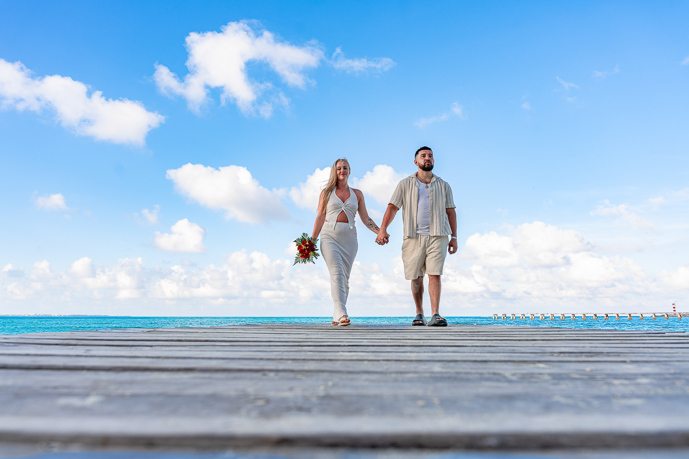 https://0201.nccdn.net/4_2/000/000/00d/f43/romantic-proposal-in-cancun-riu-cancun-allinclusive124.jpg.jpg