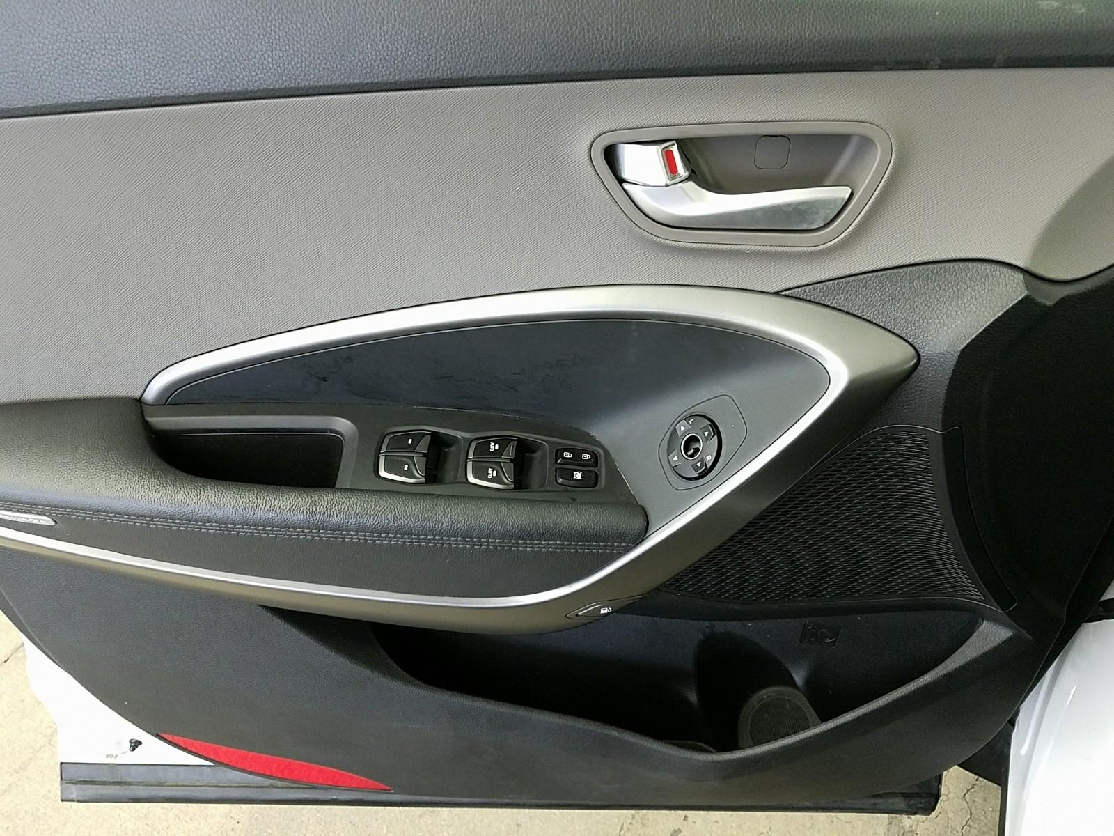 DRIVERDOORPANEL