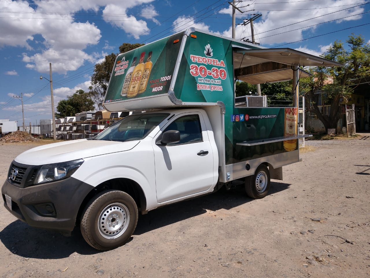 campers volado chasis nissan  np 300