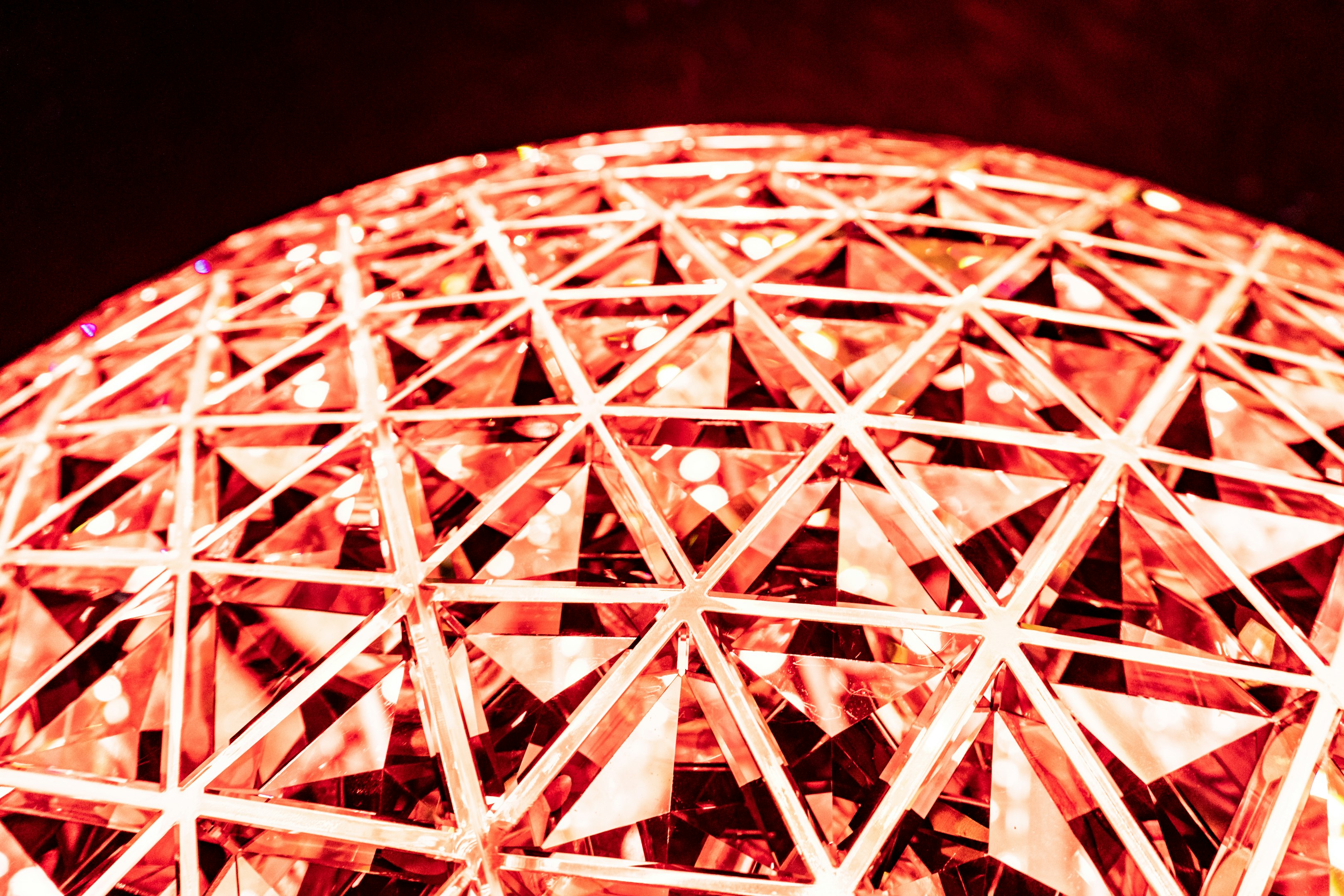 pintura abstracta roja y blanca