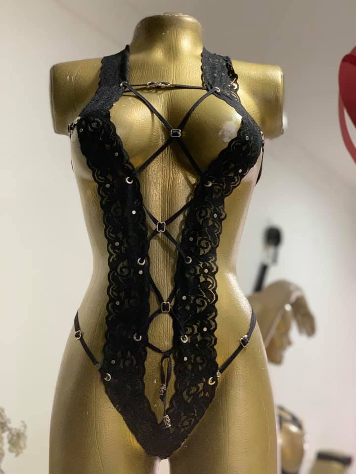 TEDDY ENCAJE NEGRO
DISEÑO EXCLUSIVO BI
$ 50.000