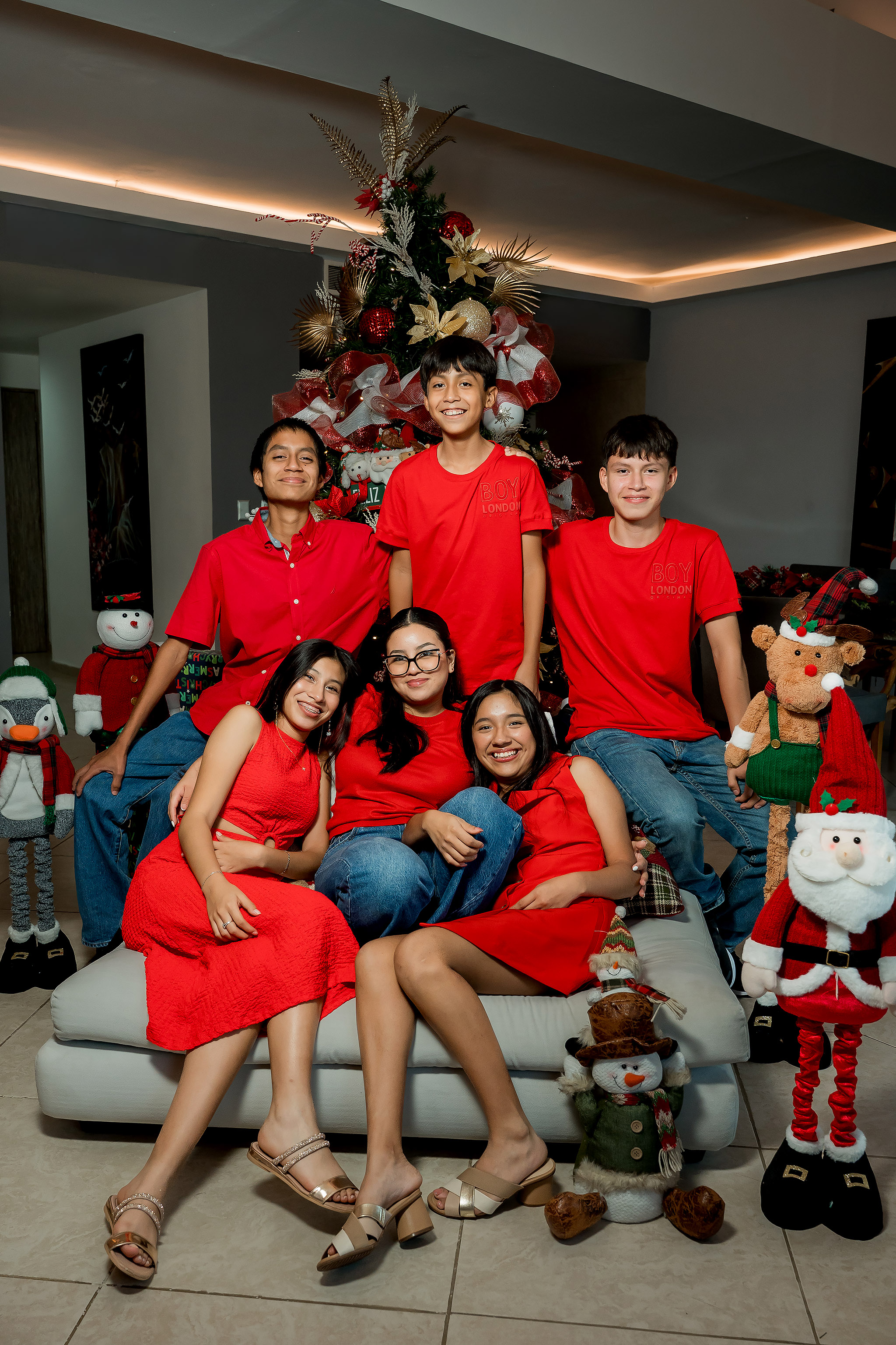 https://0201.nccdn.net/4_2/000/000/011/751/navidad_2025_cancun_3.jpg
