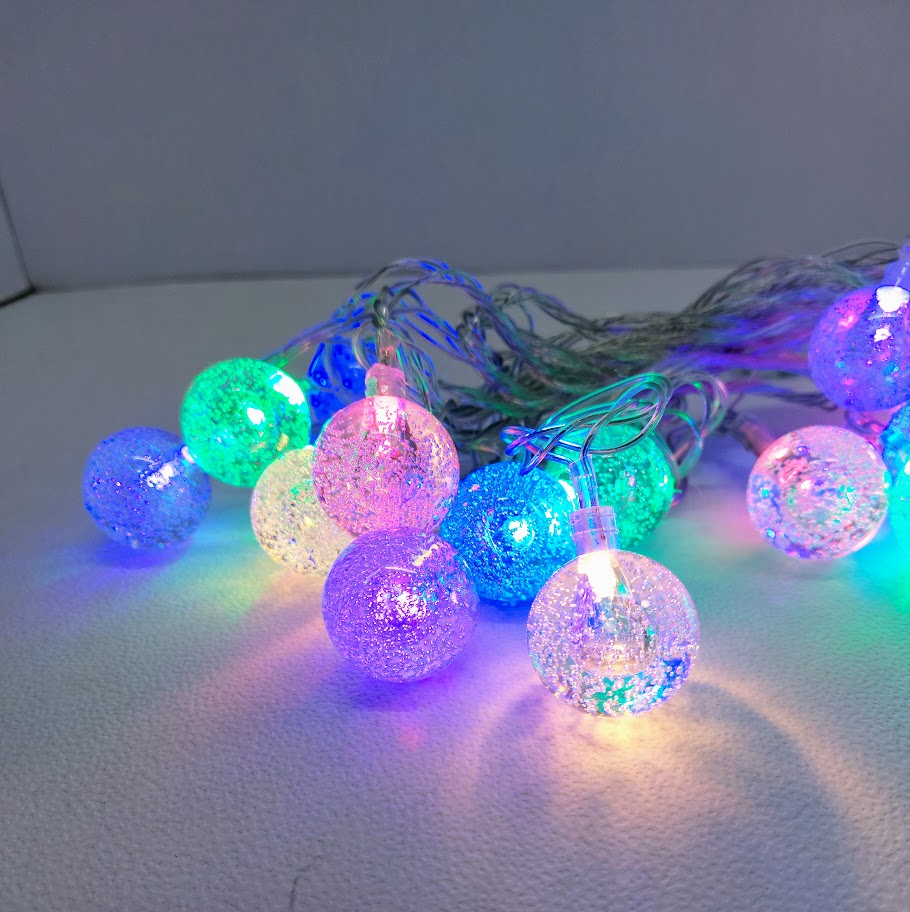 19805
SERIE DE LUZ LED RGB
MODELO CANICAS