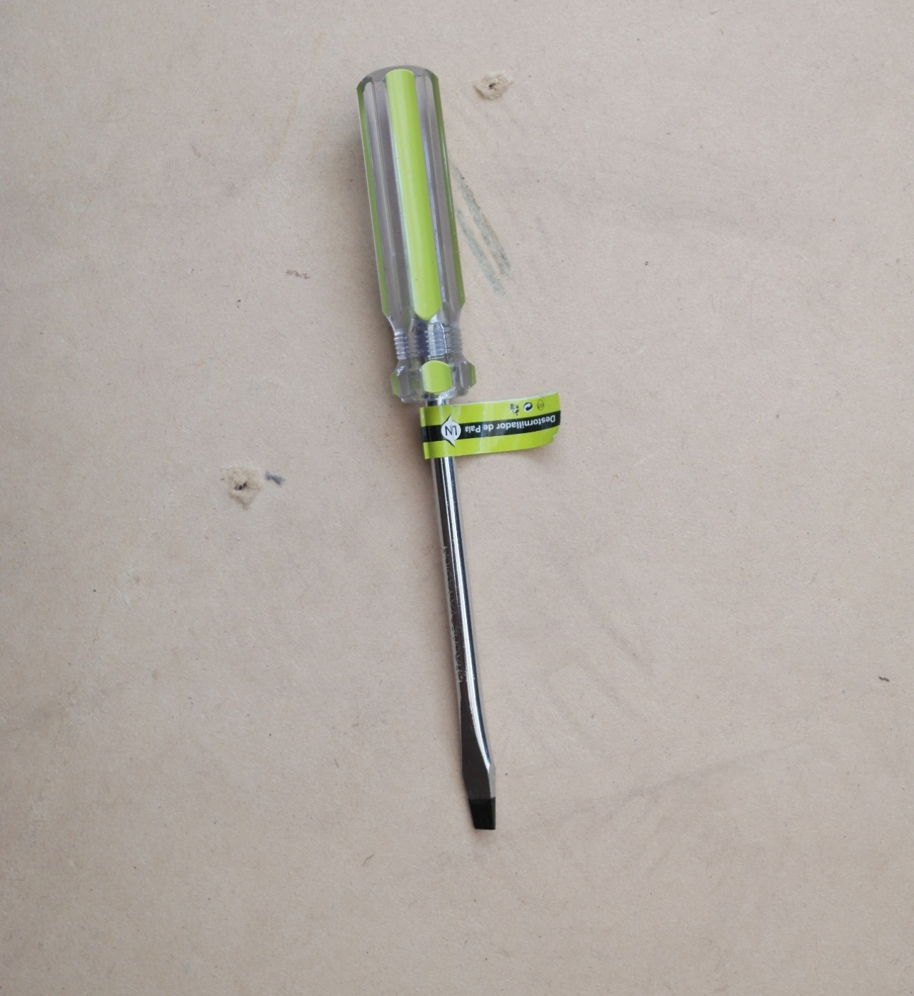 Destornillador Pala
 6x100 mm Mango
 PVC Punta Imanada
Cod:18271