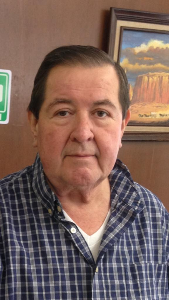 Hola soy Dimas González Sánchez, fui al doctor porque tenía diarreas y hematoquesia, me hicieron estudios entre ellos una tomografía axial computarizada, en donde me diagnosticaron la enfermedad de Crohn. La solución que me dieron los doctores era extirpar un pedazo de intestino, le mencione sobre realizarme las células madres autologas y me dijo que me las hiciera que no perdía nada en probar, viaje a México, llegue a Laboratorio Sol-Roma, me hicieron los estudios para ver si era candidato y posteriormente me los realizaron en un proceso que duro aproximadamente ocho horas, regrese a Estados Unidos De América y después de seis meses me repitieron los estudios entre ellos la tomografía y me comentó el doctor que ya no era necesaria la operación. Entonces desde Febrero del 2015 a la fecha, con mis consultas y mis cuidados de mi doctor, sigo estando bien. Gracias Laboratorio Sol-Roma.