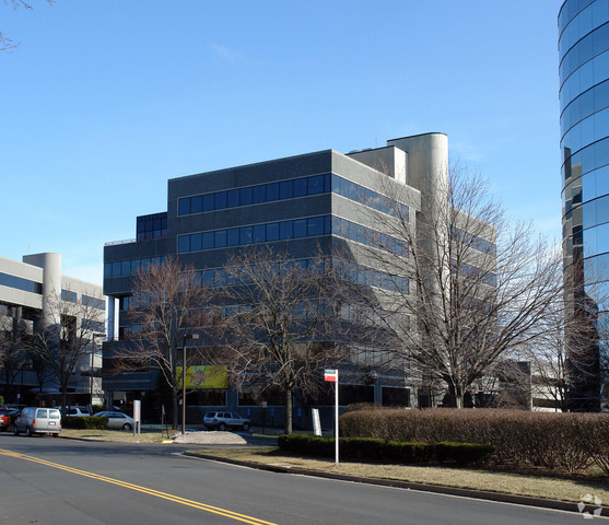 8607 Westwood Center 
Tysons Corner, VA 22182