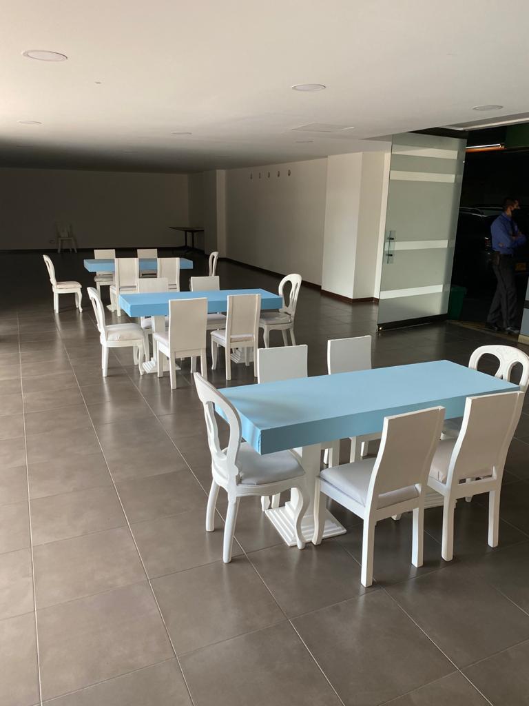 Sillas Isabelinas y Napoleon
Sin Cojines
Alquiler 8.000