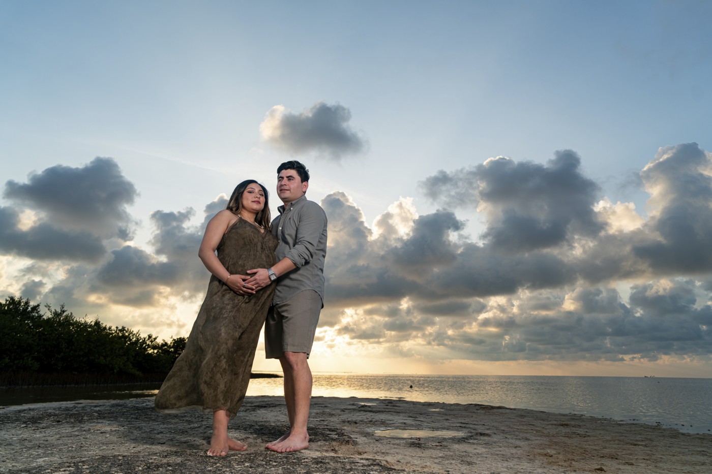 https://0201.nccdn.net/4_2/000/000/017/e75/mich-raul-maternidad-natural-isla-blanca0017.jpg