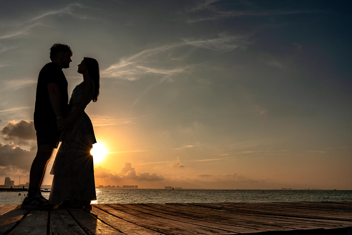 https://0201.nccdn.net/4_2/000/000/017/e75/romantic-proposal-in-cancun-sunset--riu-palace-las-americas-canc.jpg
