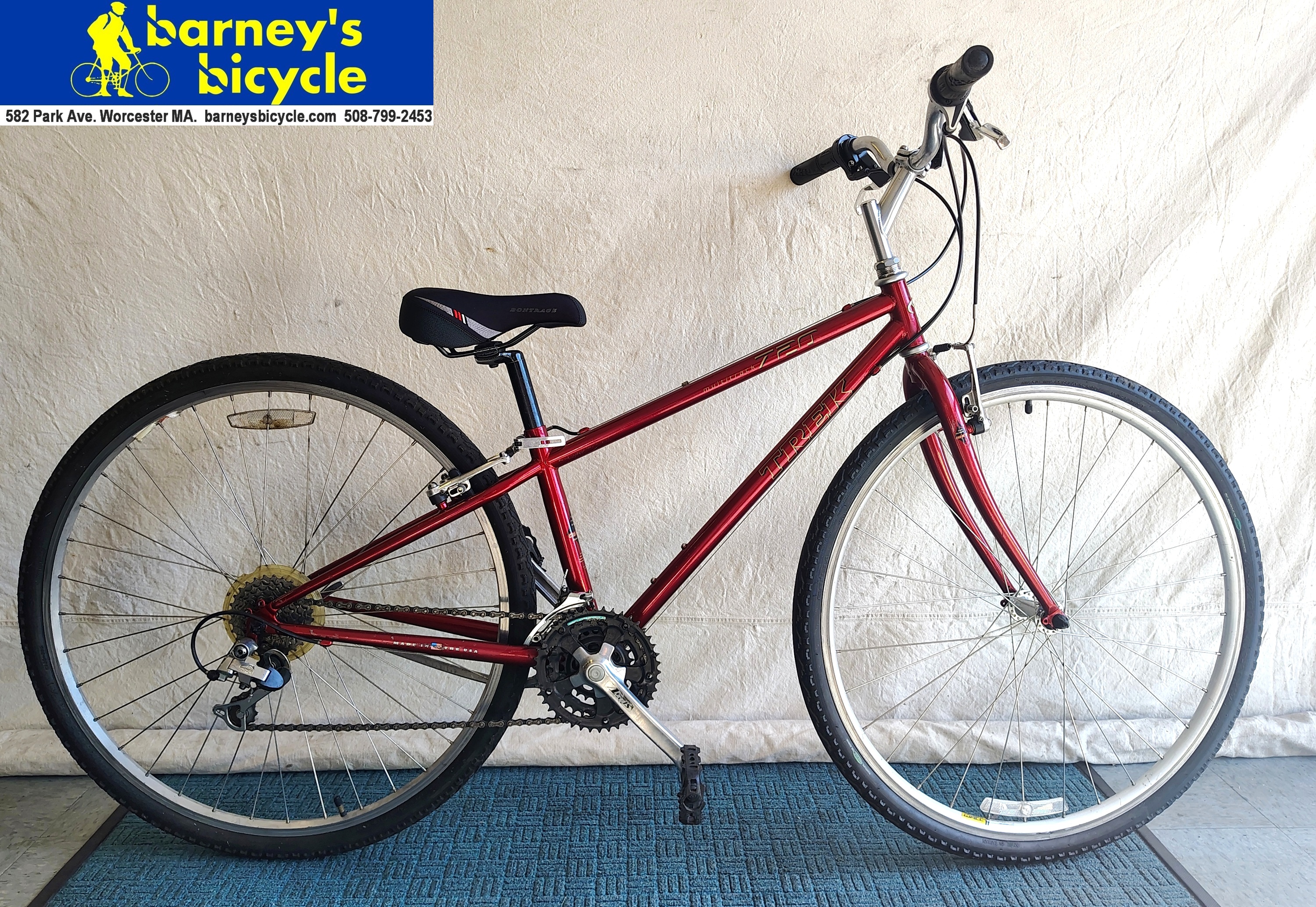 Trek 720
Frame Size: 13" XS / Rider Height: 5'0-5'3
Condition: Excellent, Professionally Tuned
Price: $389.00 
