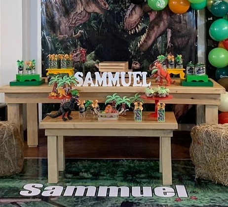 Mesa Grande color natural
medidas: 2.20m
90.000
Mesas Auxiliares color natural 1.20m
Largo 1.20m
altura 55cm
profundidad 56cm
c/u 50.000