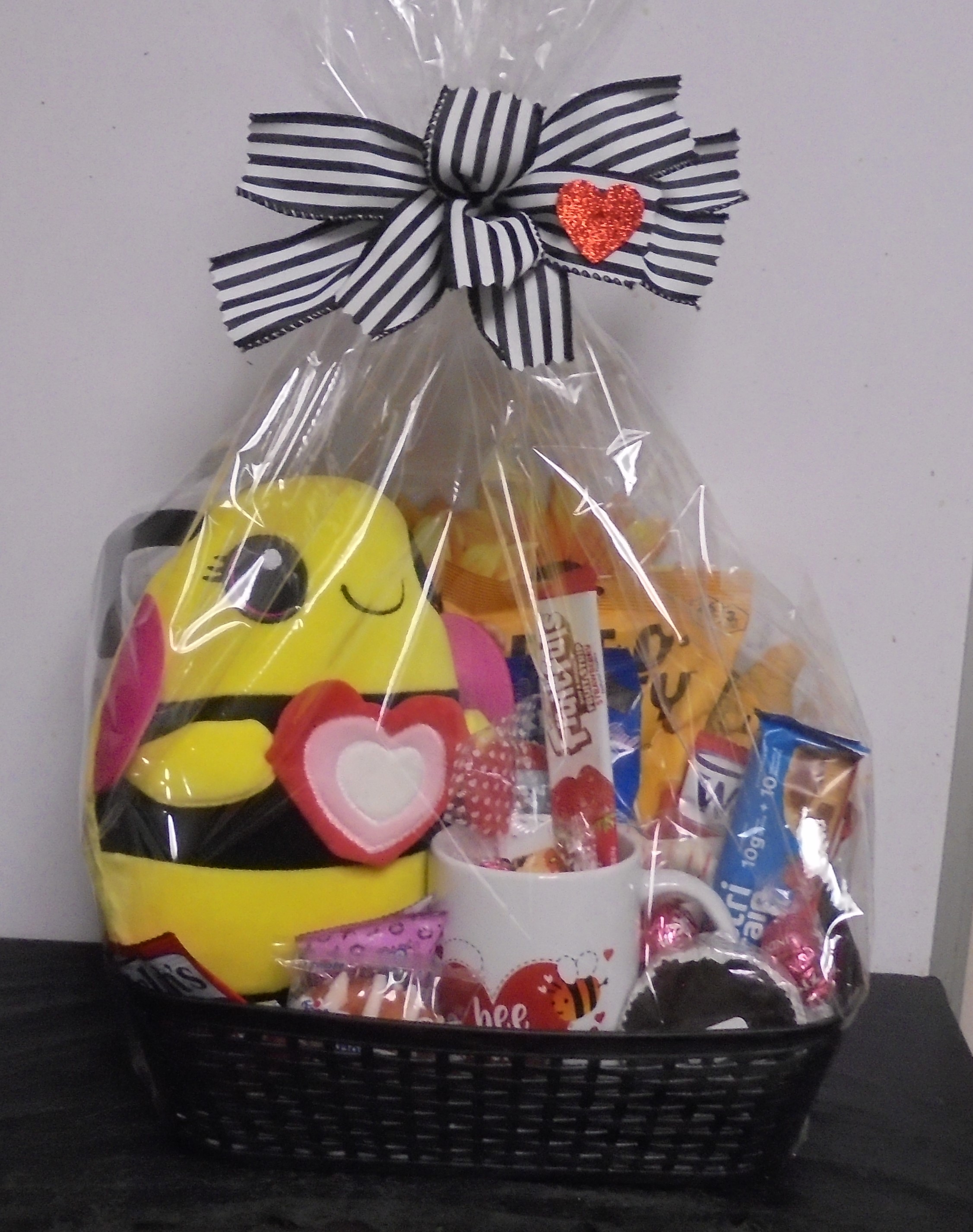 (16) "Bumble Bee Plush"
Goodie Basket
$40.00