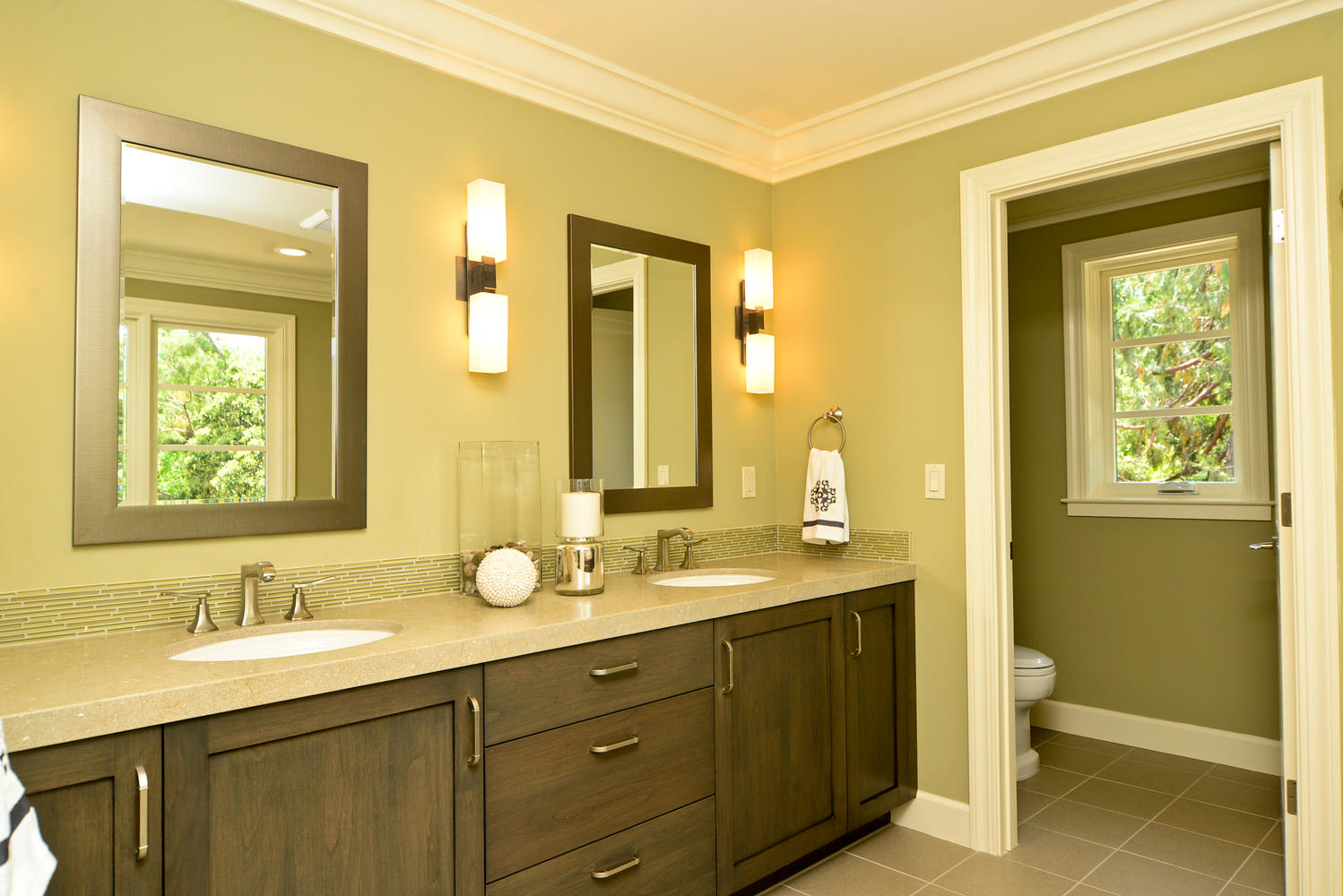 https://0201.nccdn.net/4_2/000/000/019/c2c/14280-Lutheria-Way-Saratoga-CA-large-022-Master-Bath-1499x1000-72dpi.jpg