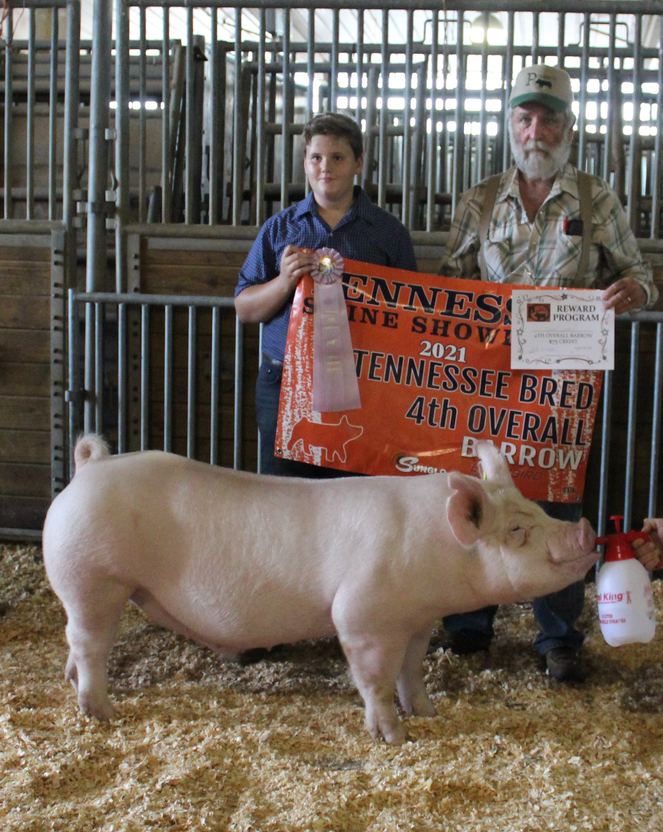 Tylan Lusk
2021 TN Swine Showdown
Champion Yorkshire Barrow 
(TN Kids Only)
Reserve Champion Yorkshire Barrow
(TN Bred)
4th Overall Barrow (TN Bred)