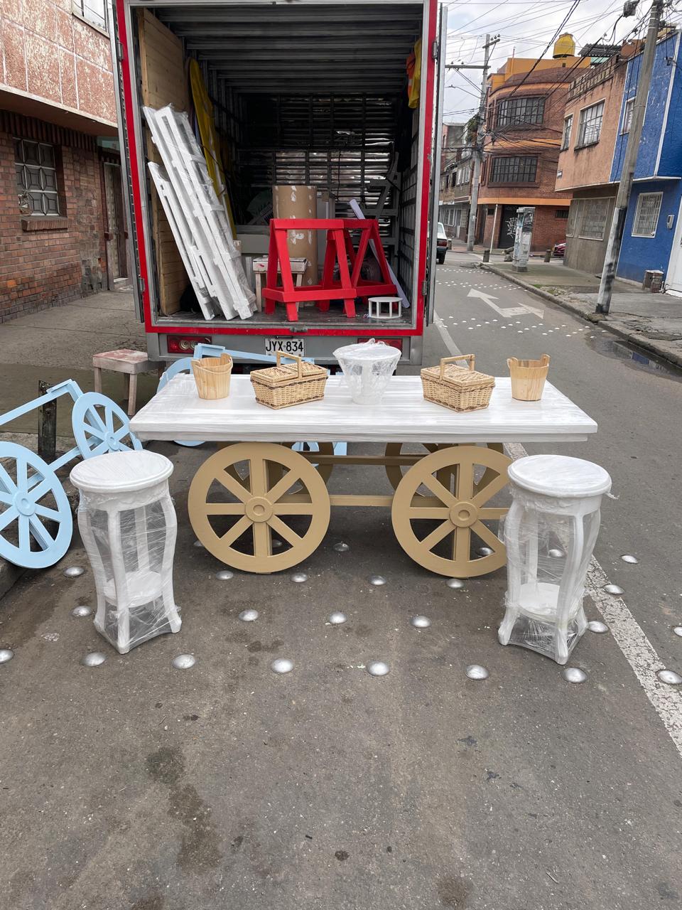 Carreta Sin Techo
$ 130.000
Medidas:
Altura 80cm
Largo 2.20m
Profundidad 92cm