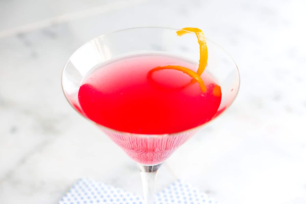 https://0201.nccdn.net/4_2/000/000/01e/20c/best-cosmopolitan-cocktail-recipe-1-1200.jpg