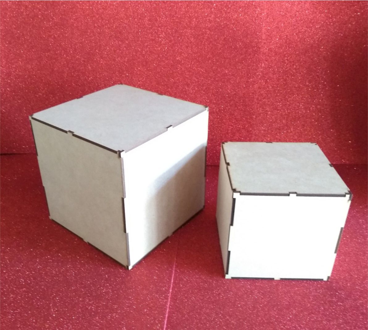 Caja con Tapa en forma de Cubo
13 x 13 x 13 cm $30.00
17 x 17 x 17 cm 40.00