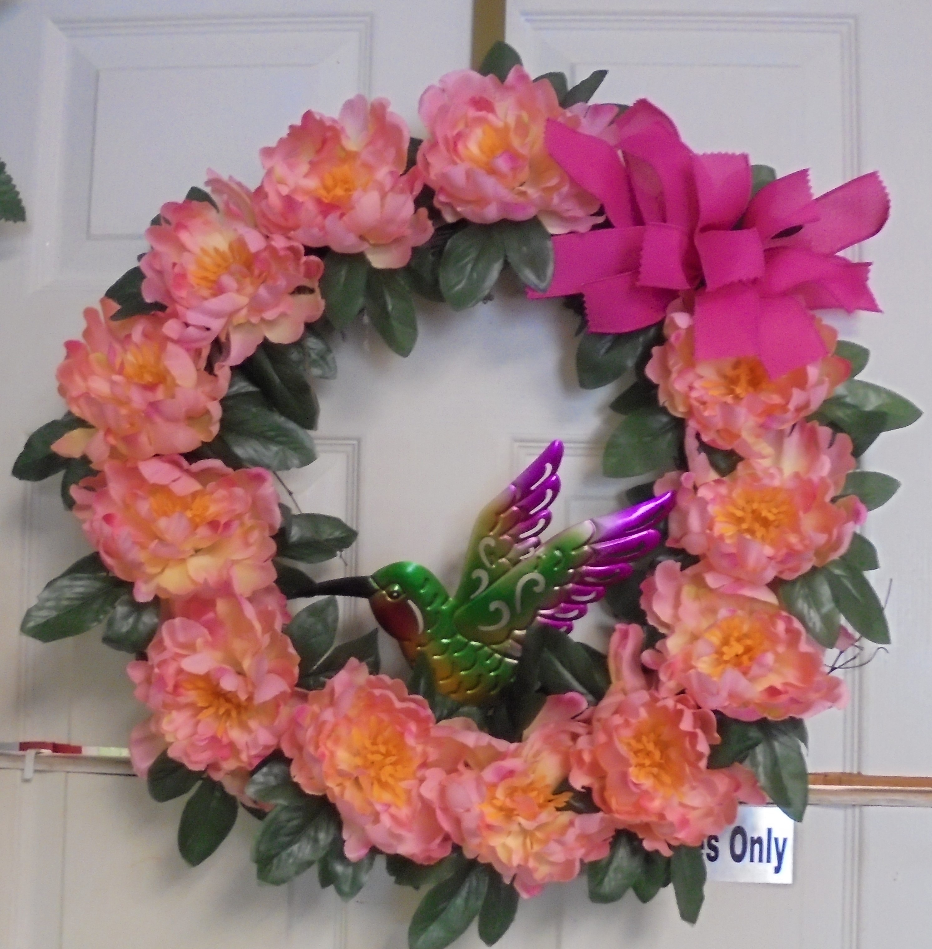 (10)  Grapevine wreath
W/ Hummingbird
$60.00