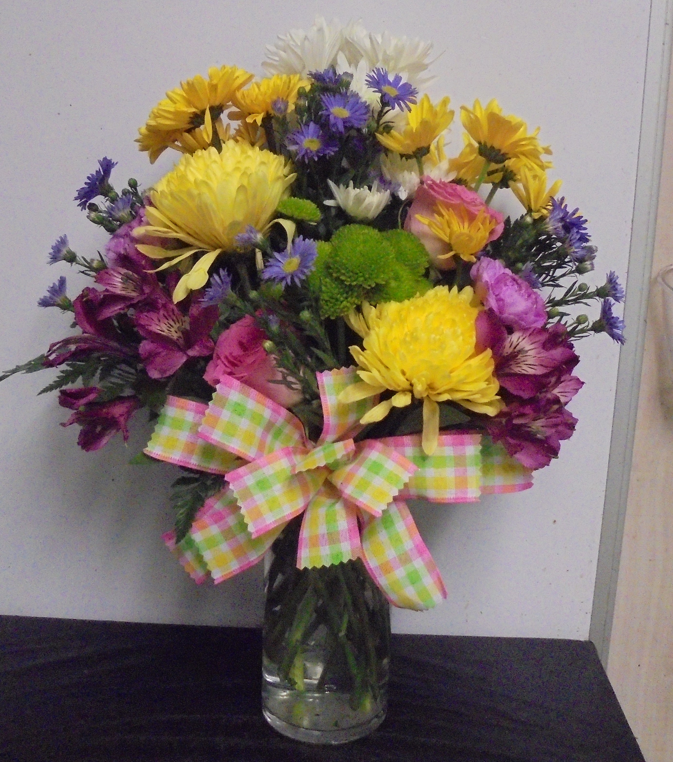 (5) "Designer's Choice"
Fresh Mix Vase
$65.00
