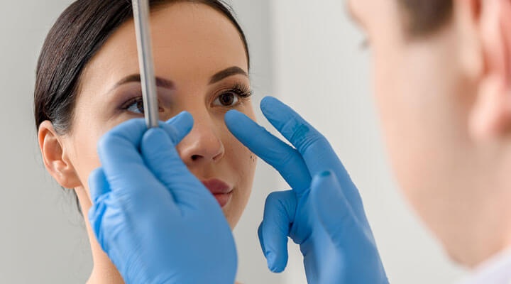 Dr Hermes Gonzalez Jimenez y Dra. Ma. Susana Fajardo - RINOPLASTIA