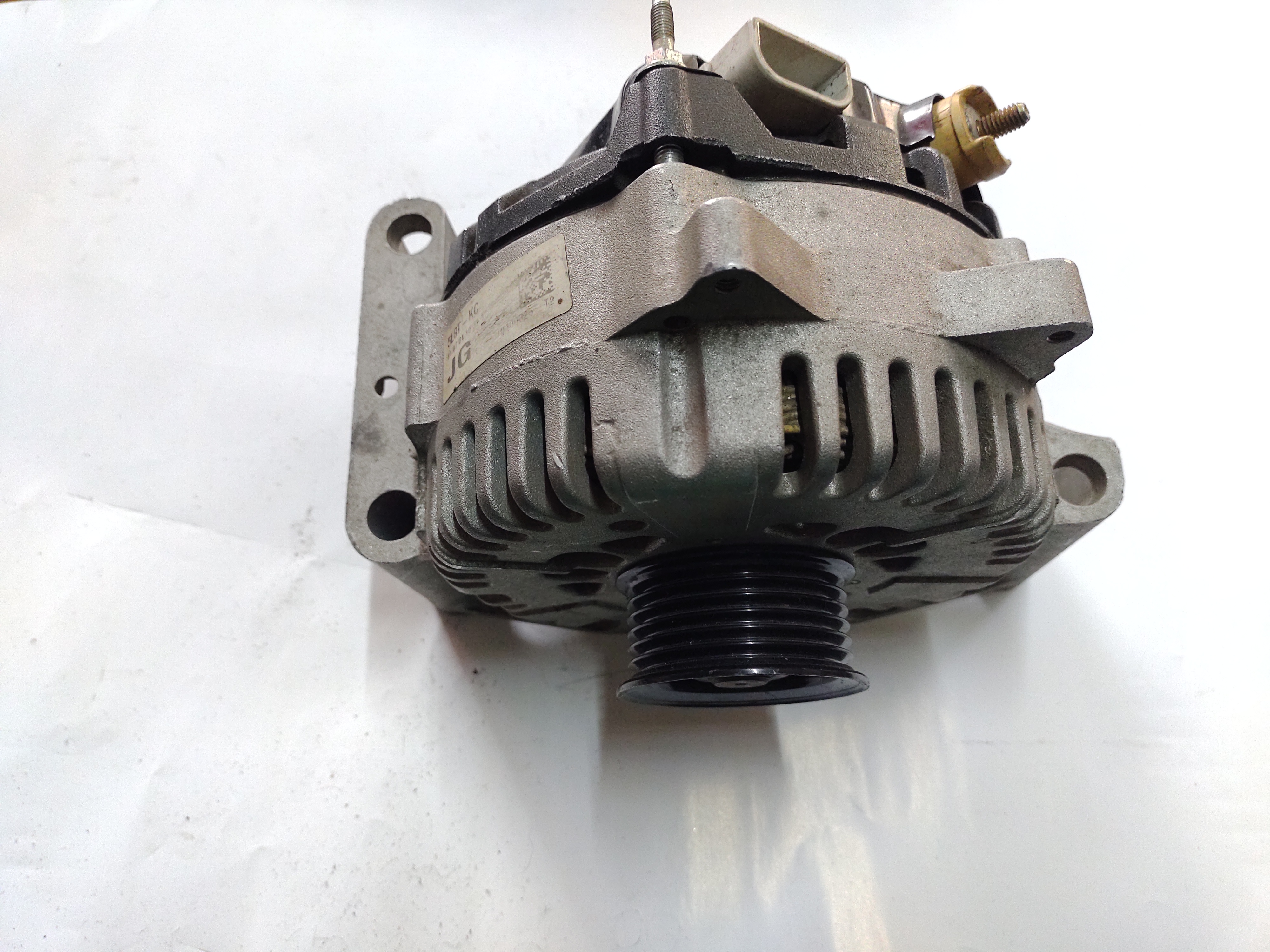 Alternador de Ford scape