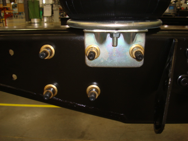 Ensamble de chasises y componentes para chasis de tractocamión en OEM´s