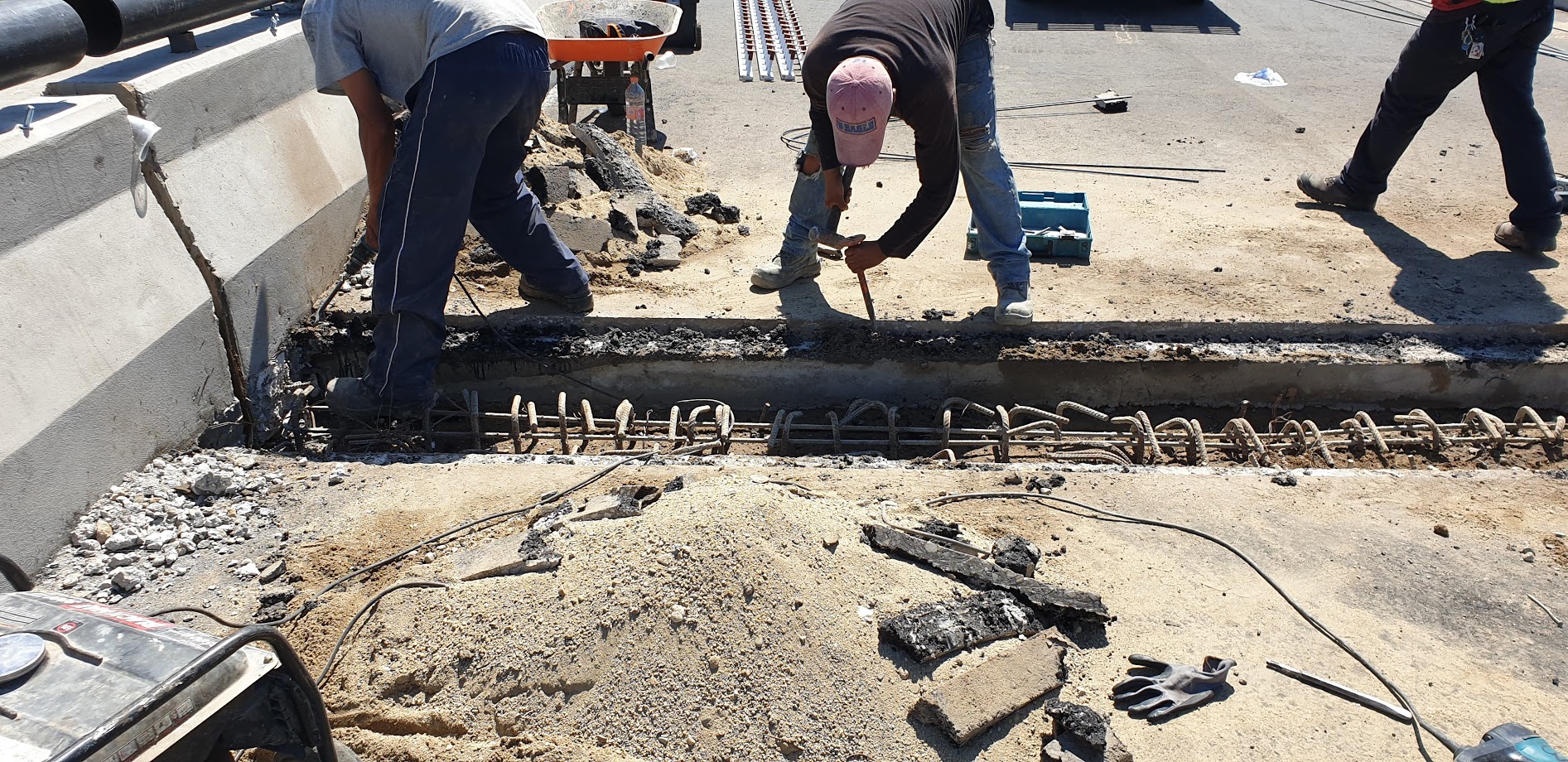 Colocación de juntas en puentes vehiculares 