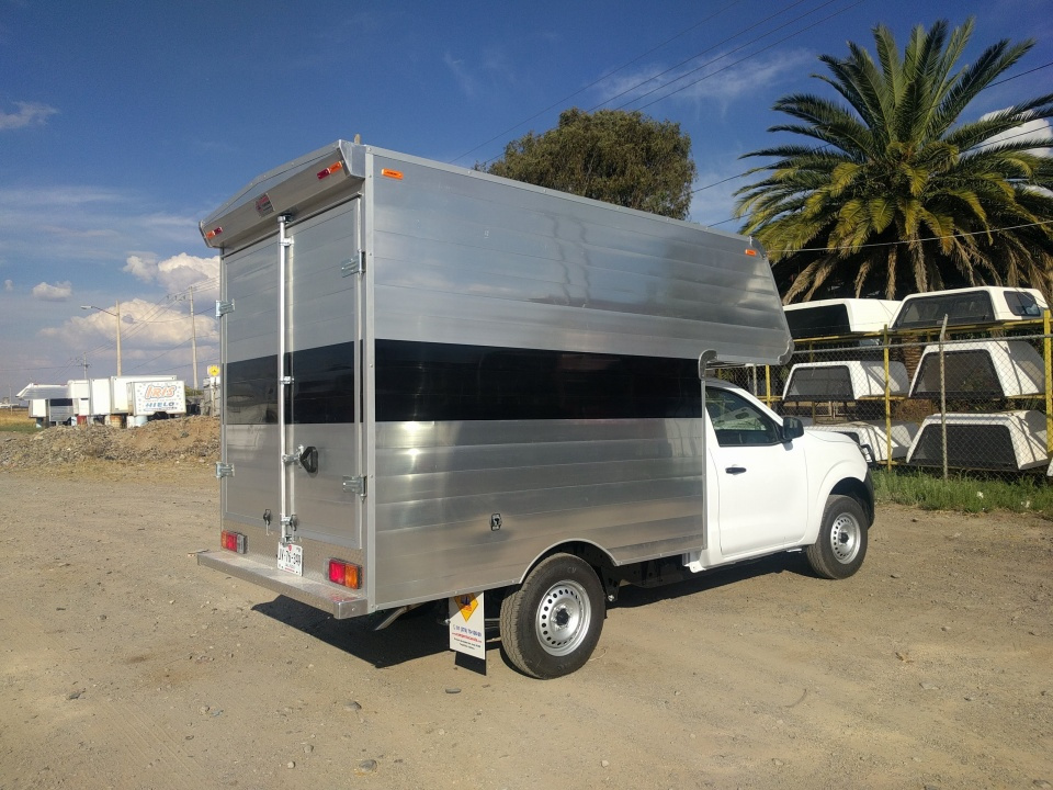 campers volado chasis nissan  