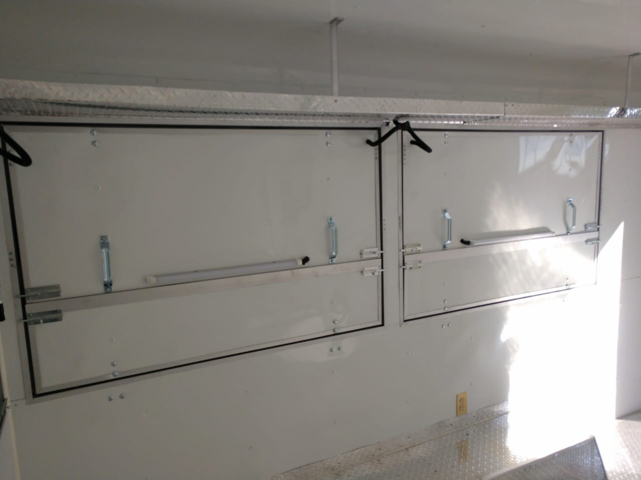 INTERIORES DE REMOLQUES 