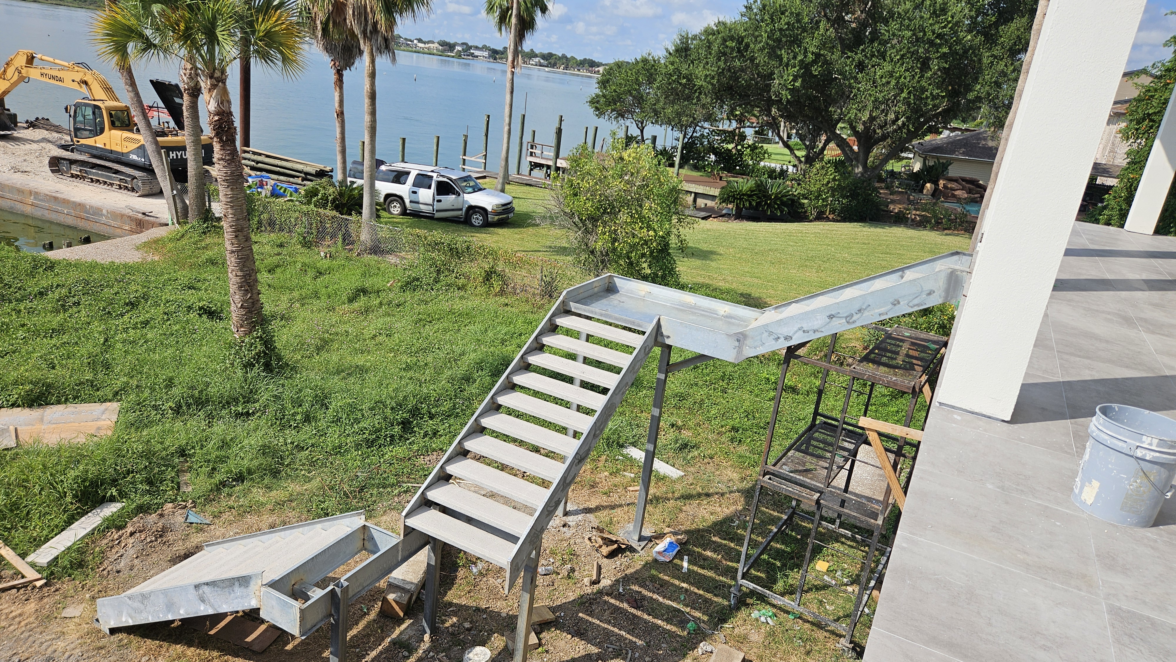 https://0201.nccdn.net/4_2/000/000/020/0be/nasa-staircase-5.jpg