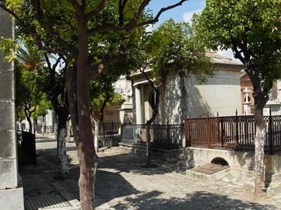 https://0201.nccdn.net/4_2/000/000/023/130/Crypts-400x300.jpg