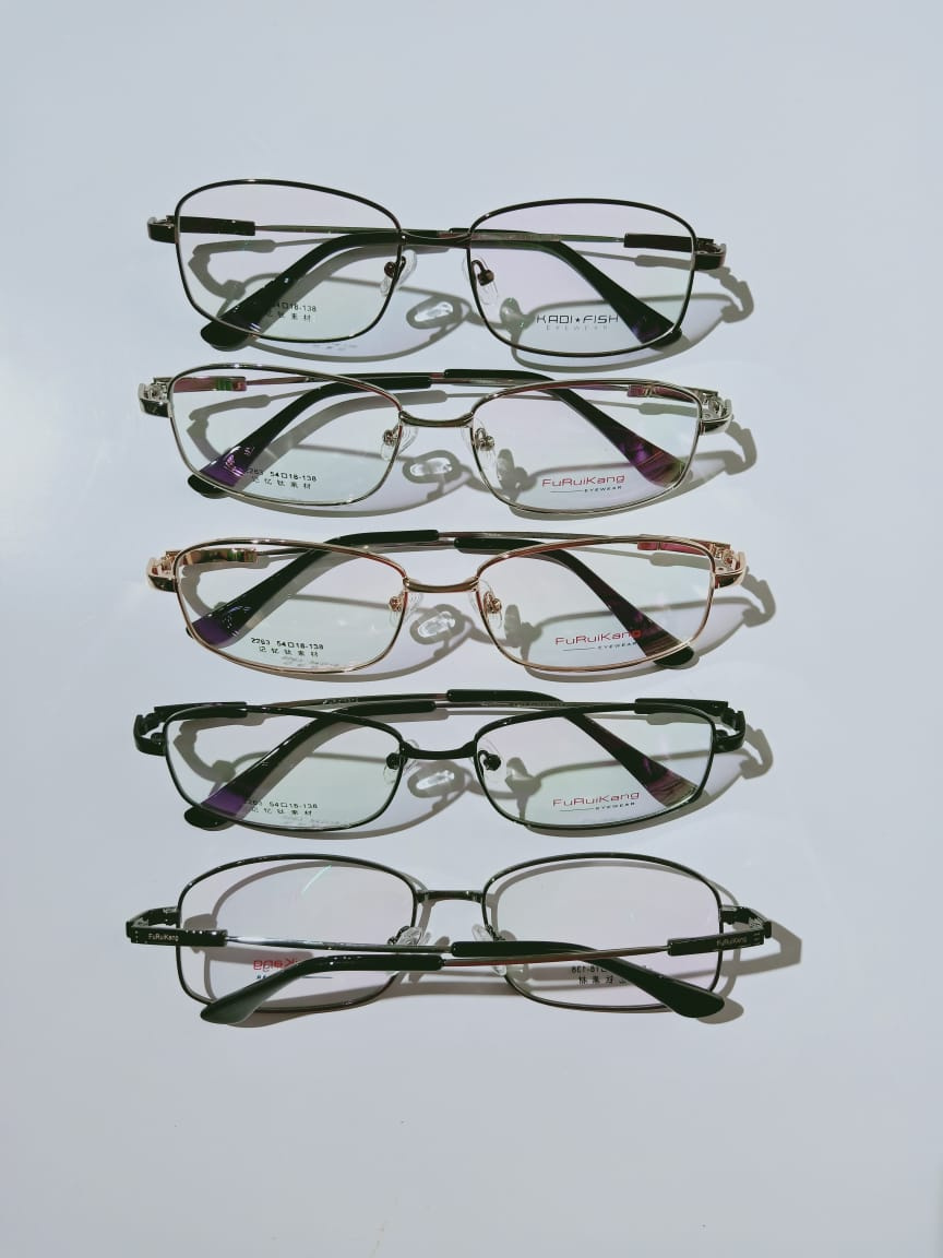 Modelo: 2263
Colores: Negro, Cafe, Gris, Dorado y Plateado