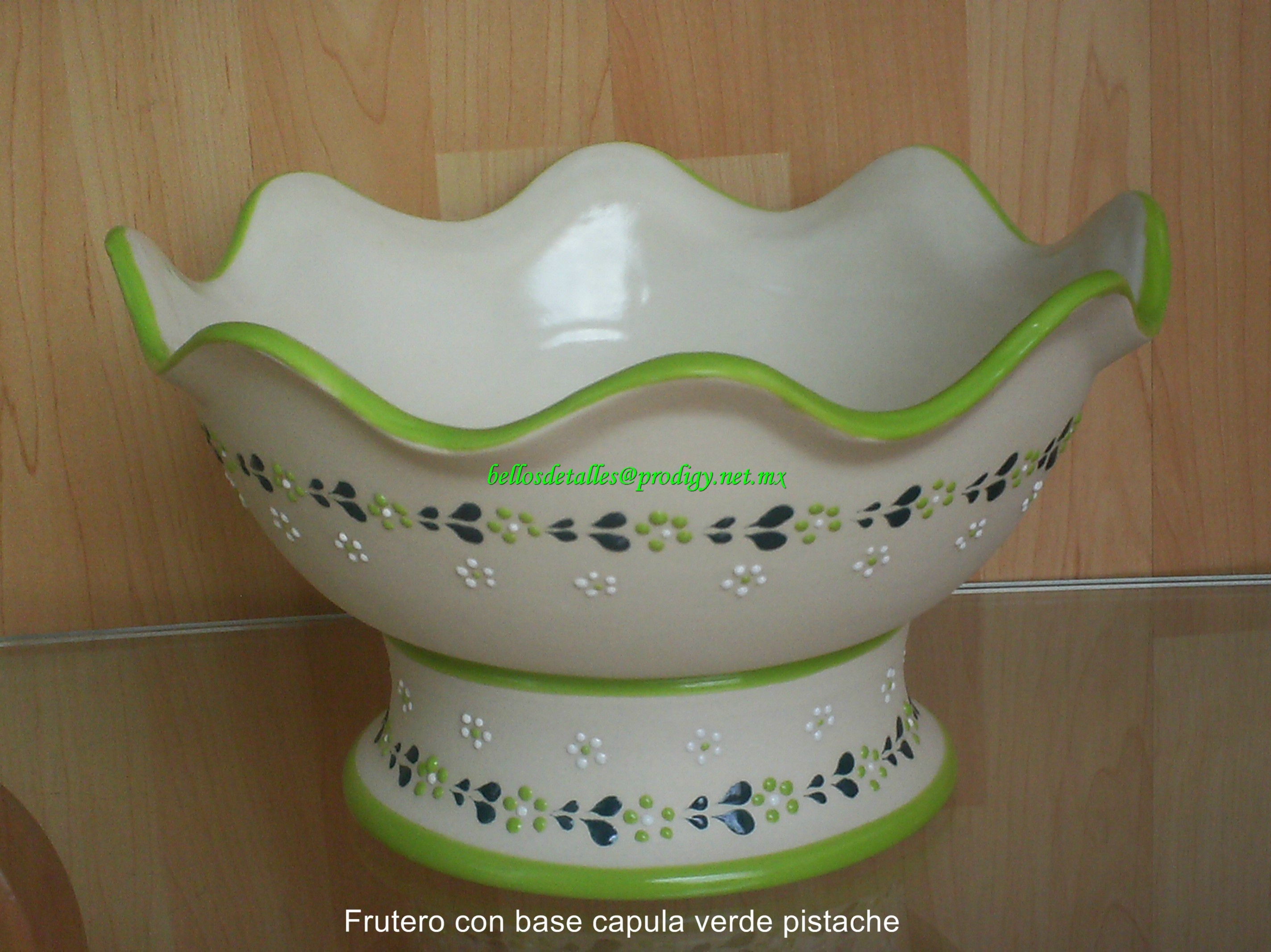 https://0201.nccdn.net/4_2/000/000/023/130/Frutero-con-base-capula-verde-pistache-2848x2134.jpg
