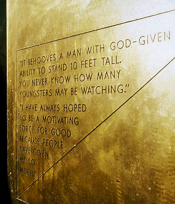 https://0201.nccdn.net/4_2/000/000/023/130/cweb-jesseowens-f_R1-746x866.jpg