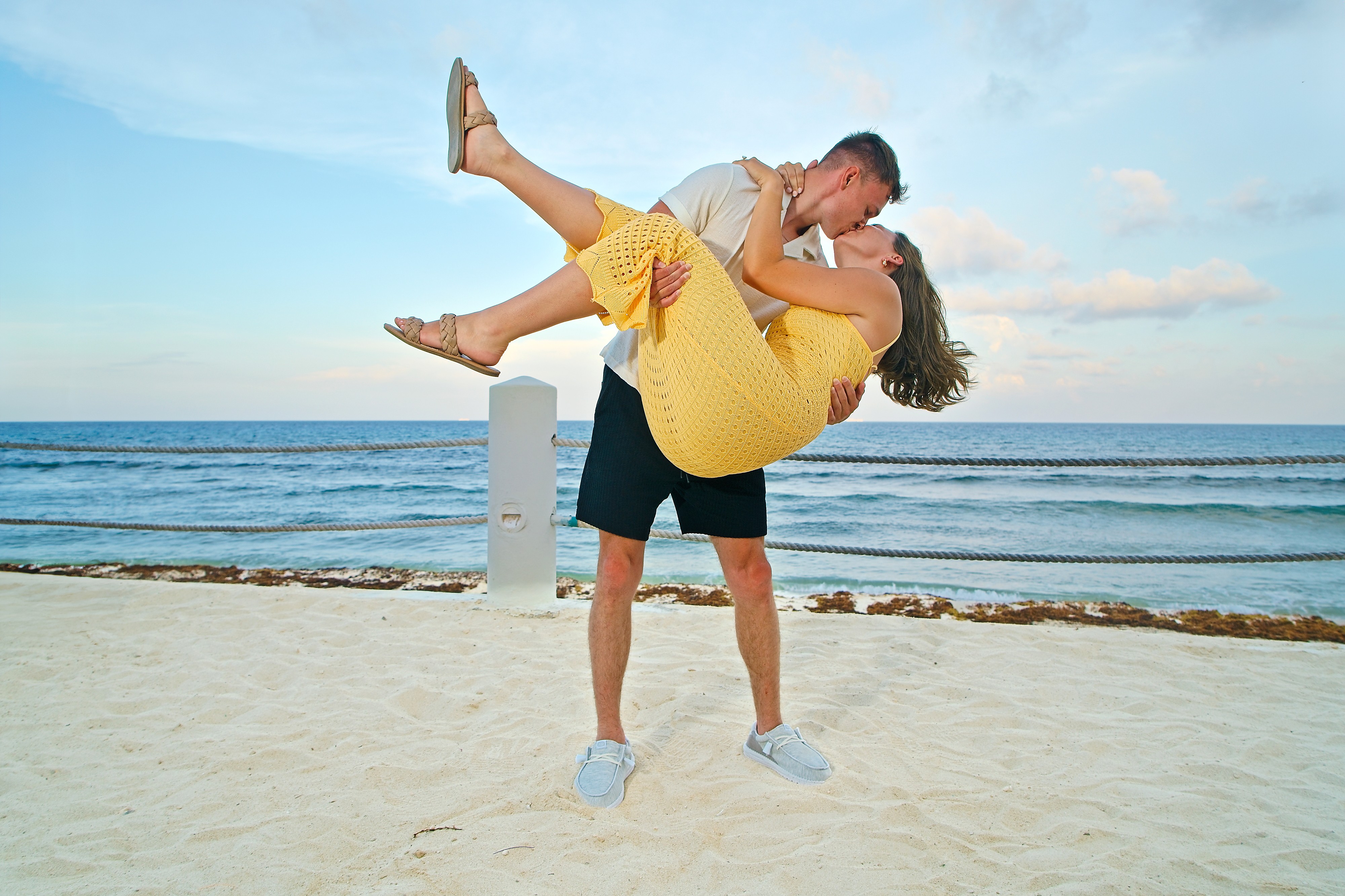 https://0201.nccdn.net/4_2/000/000/023/130/engagement-moment-captured-%E2%80%93-proposal-photos22.jpg