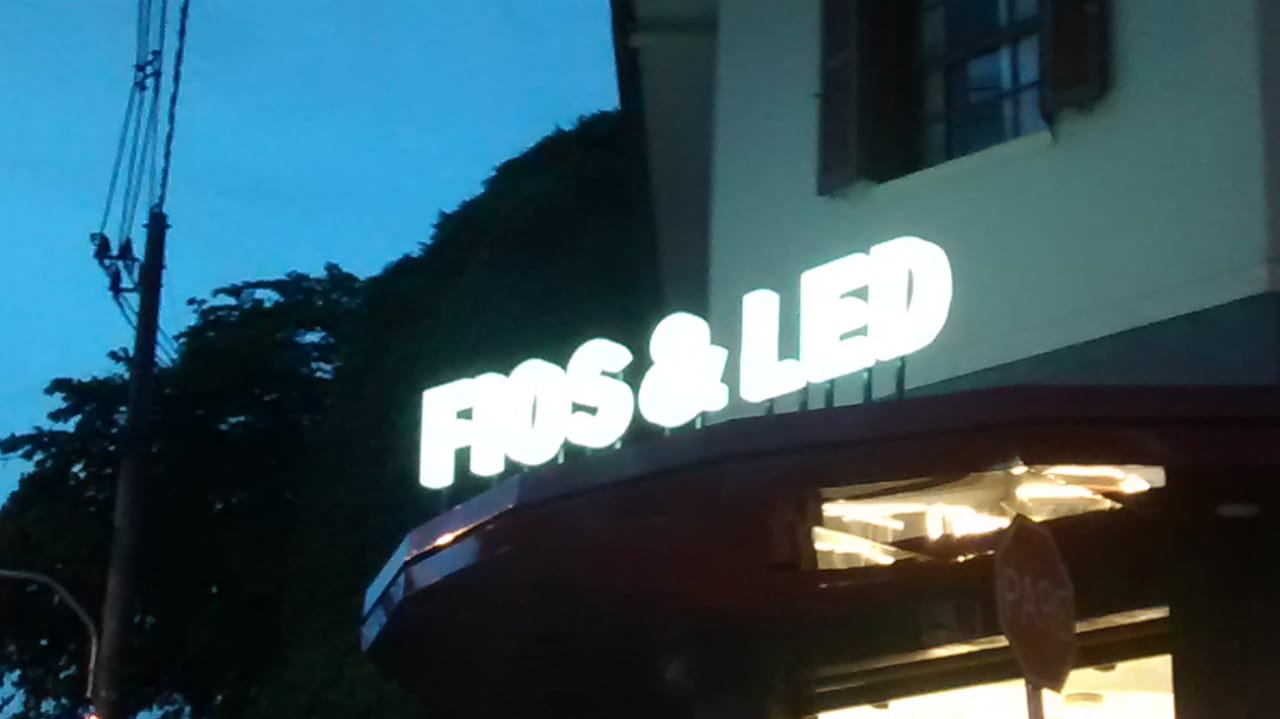 LETRAS EM ACRÍLICO
