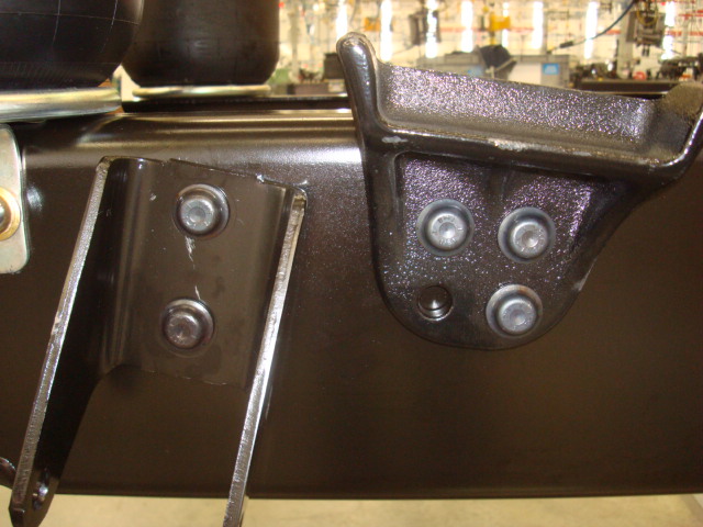 Ensamble de chasises y componentes para chasis de tractocamión en OEM´s