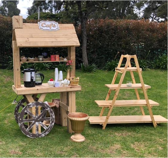 Carreta de Madera Natural 
Medidas: 1.24cm X 2.18cm 
Alquiler $160.000