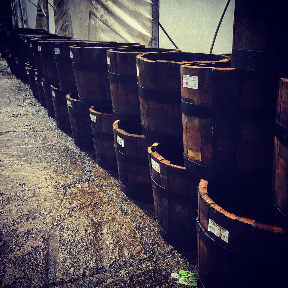 https://0201.nccdn.net/4_2/000/000/023/130/whiskey_barrels.jpg