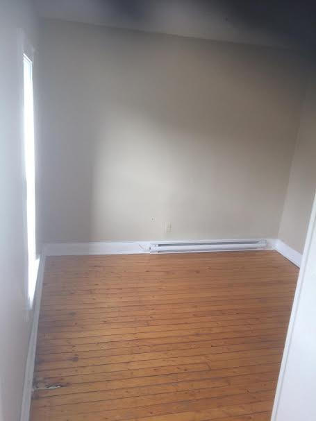 Smaller Bedroom/Office