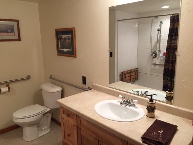 Guest Bathroom Main Lodge