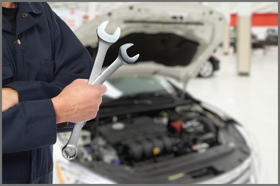 Car Mechanic in Auto Repair Service