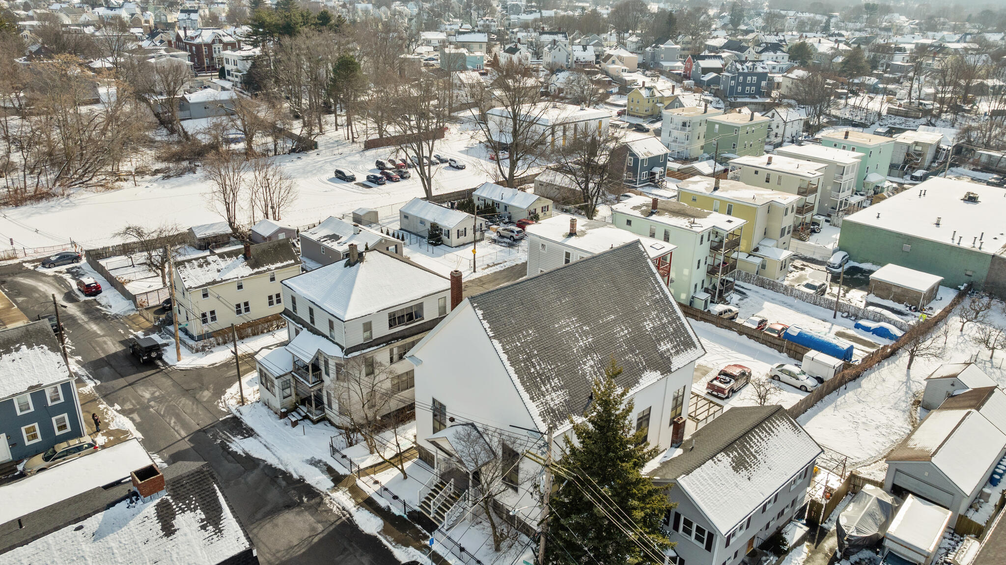 https://0201.nccdn.net/4_2/000/000/038/2d3/0-park-st-peabody-ma-01960-usa-005-003-31-outdoor5-mls_size.jpg