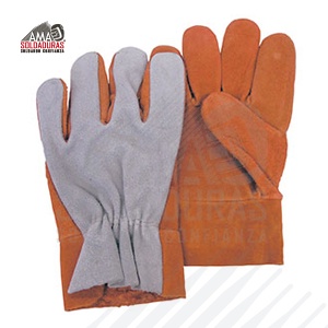 OPERADOR CARNAZA BICOLOR
Categoría: Manejo de maquinaria y herramientas
Fabricados con: Carnaza bicolor
Descripción: Tamaño estándar. Guante en carnaza de res (vacuno) al grueso de 1.2/1.4 mm de espesor con forro interior en palma y elástico en el dorso. Guante cómodo por la flexibilidad de la carnaza y el forro en la palma: para trabajos de soldadura.
