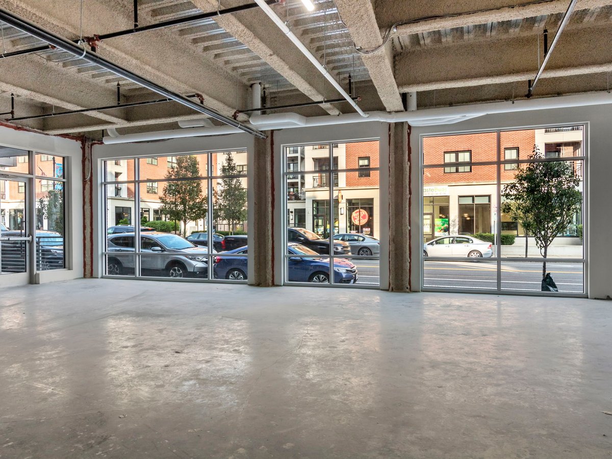 https://0201.nccdn.net/4_2/000/000/038/2d3/140rantoulstbeverly--interior2-.jpg