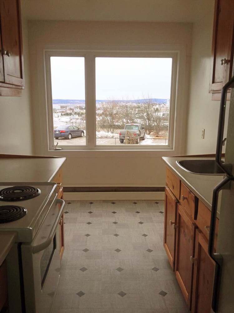 500 Douglas A17 Kitchen