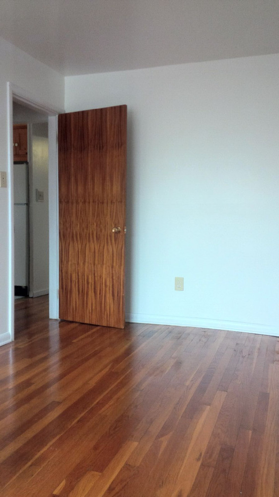 500 Douglas A17 Bedroom 1